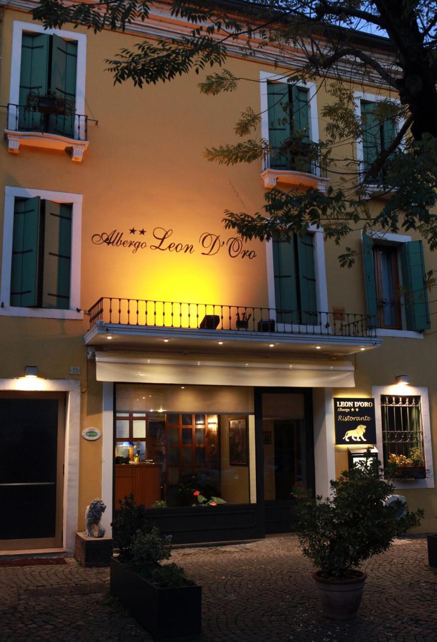 Albergo Ristorante Leon D'Oro Este Exterior photo